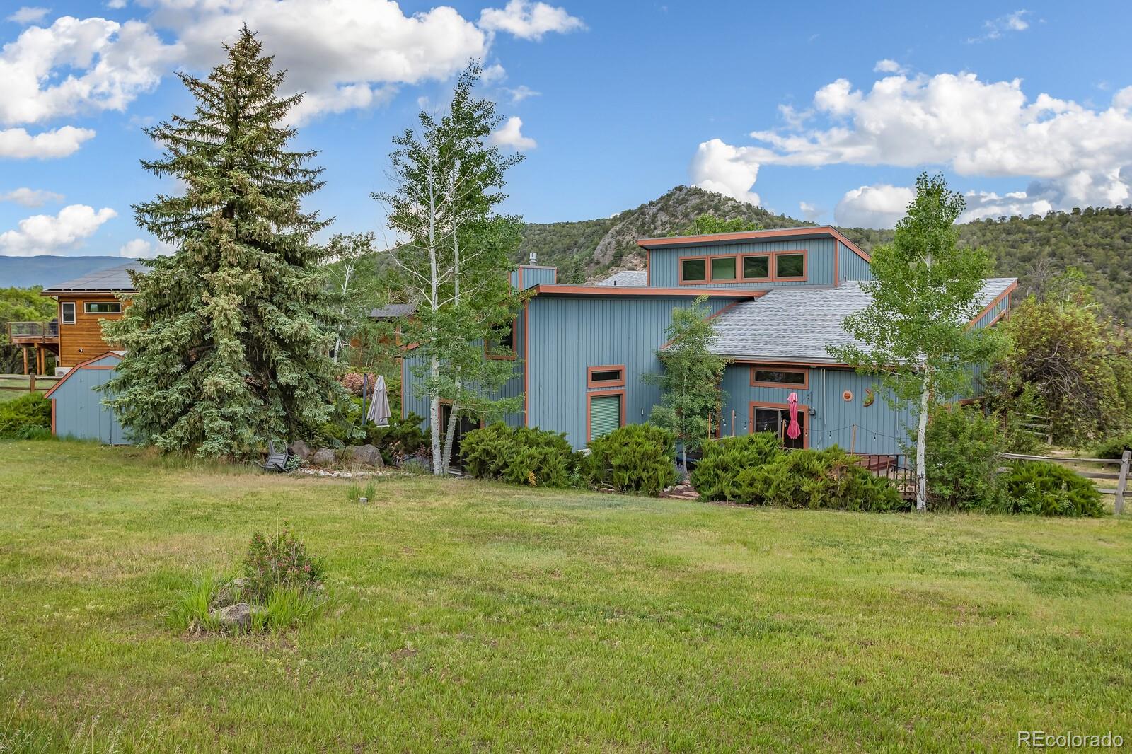 112 W Sunlight Court