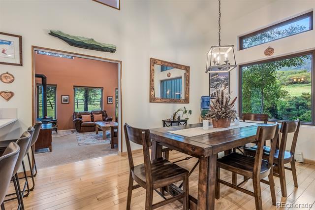112 W Sunlight Court