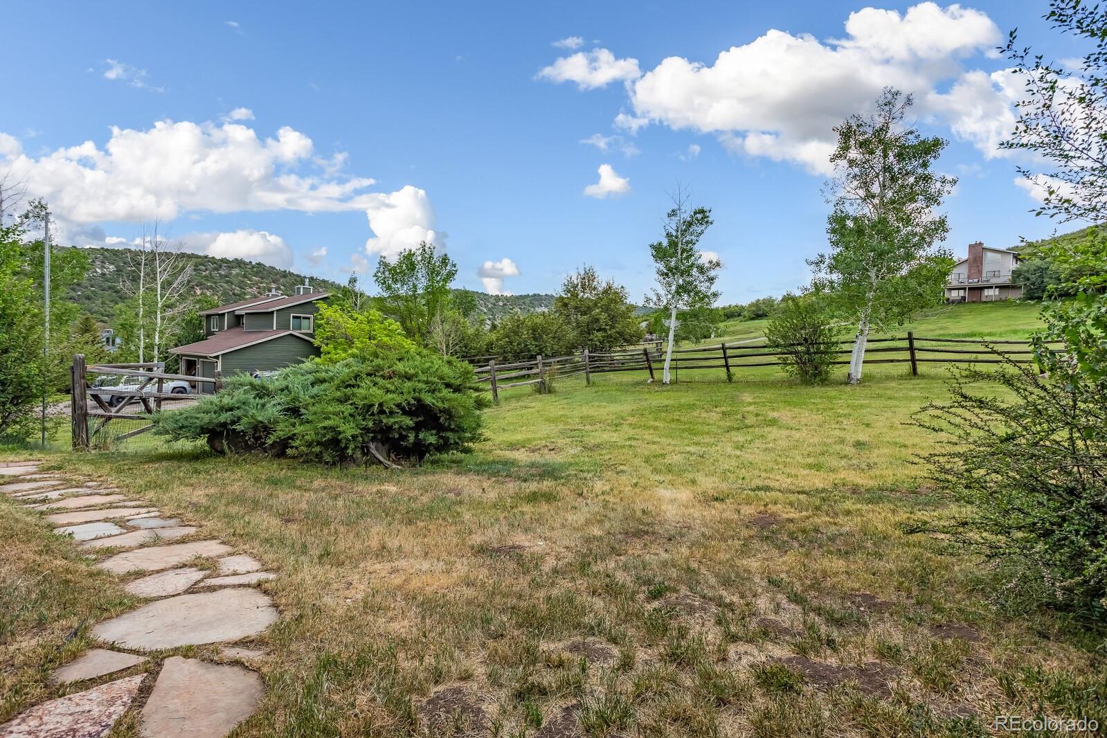 112 W Sunlight Court