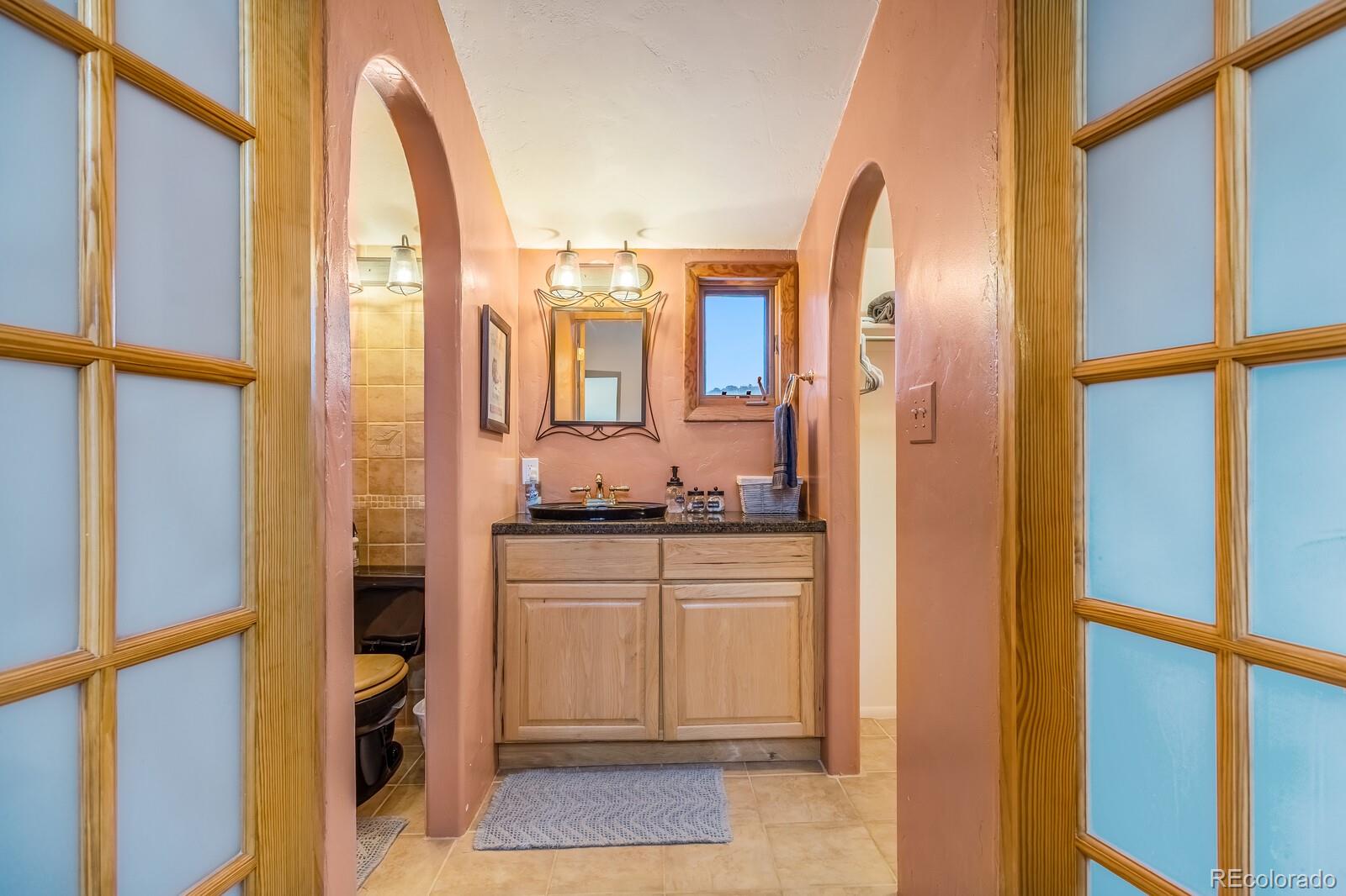 112 W Sunlight Court