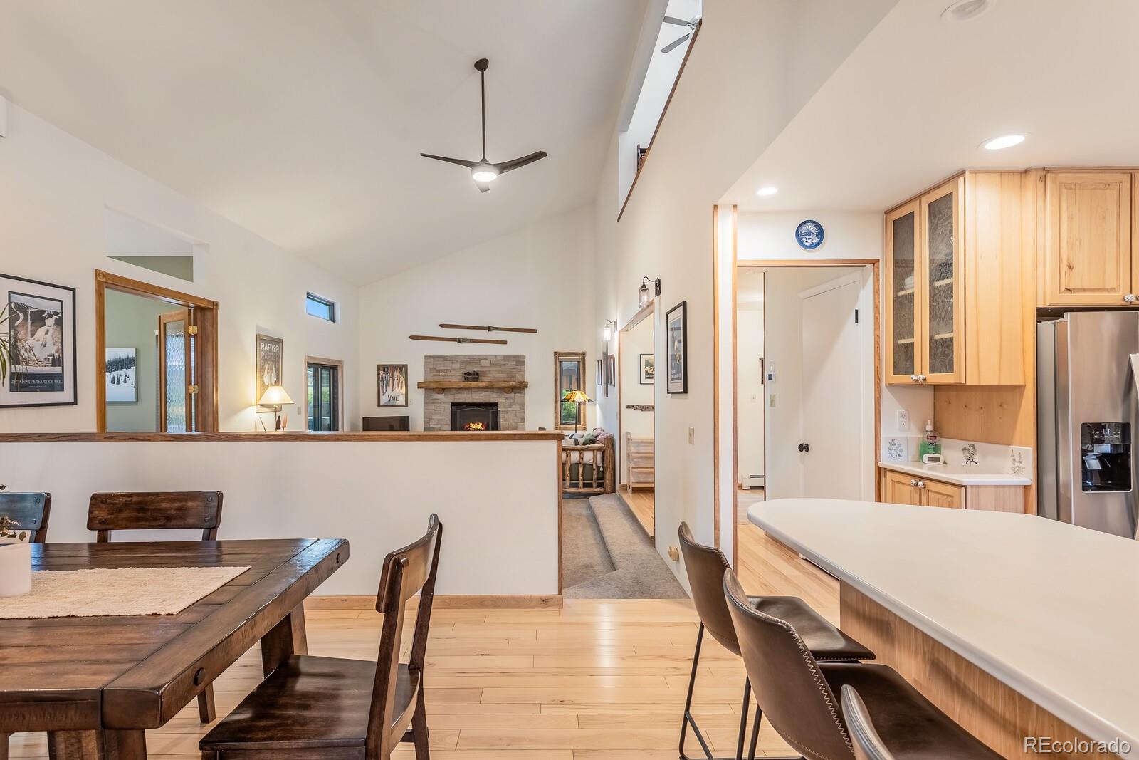 112 W Sunlight Court