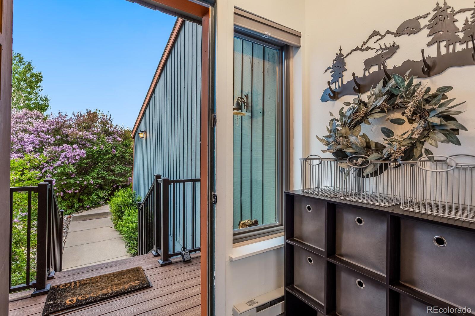112 W Sunlight Court