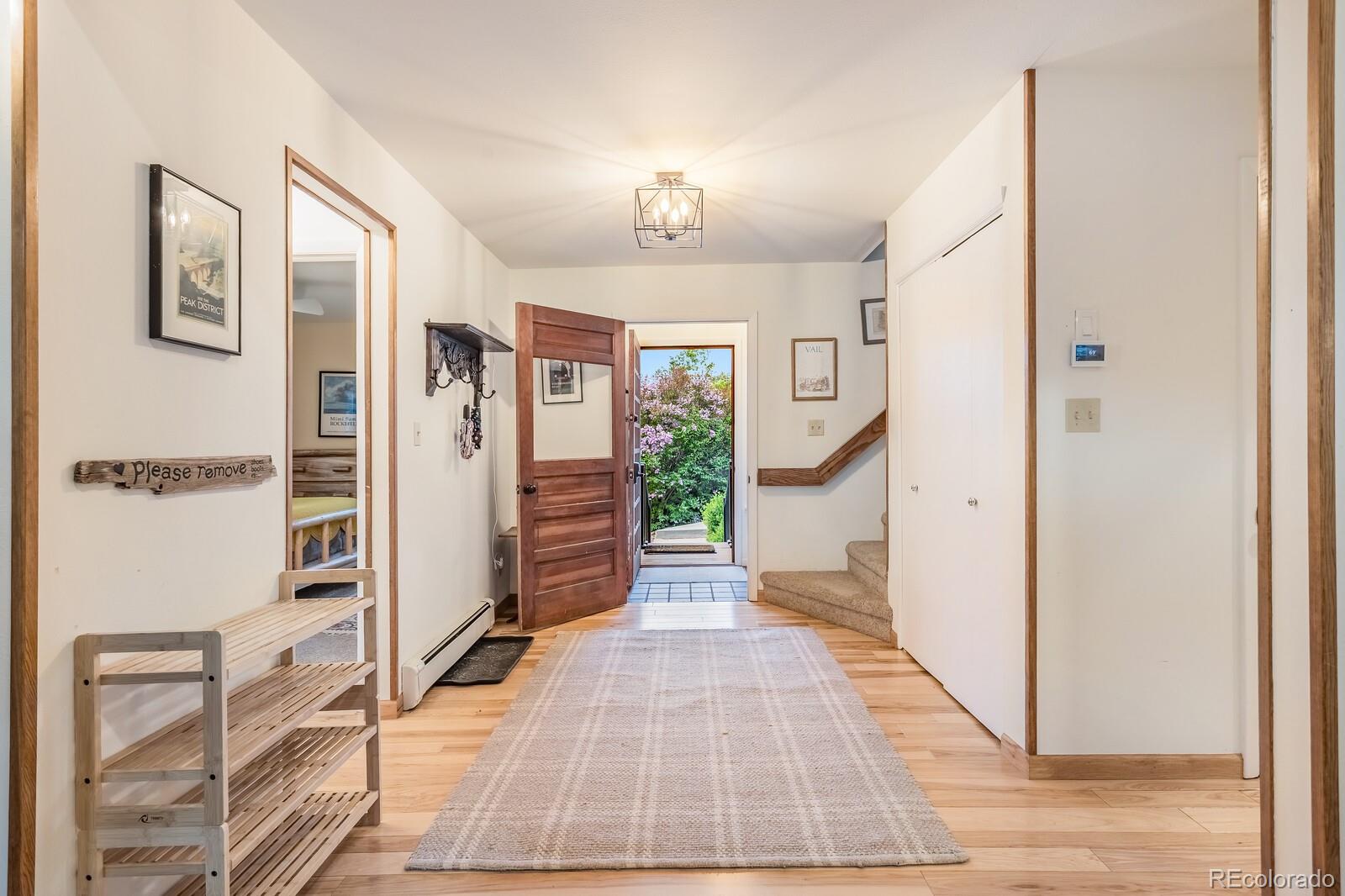 112 W Sunlight Court