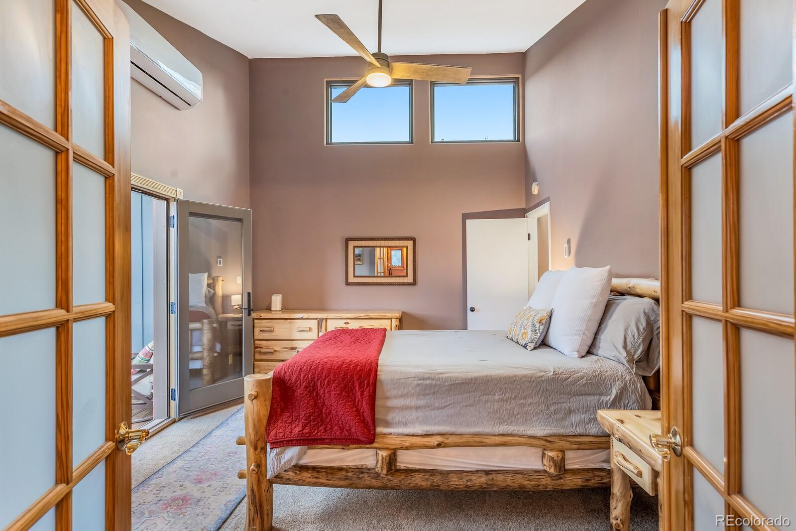112 W Sunlight Court