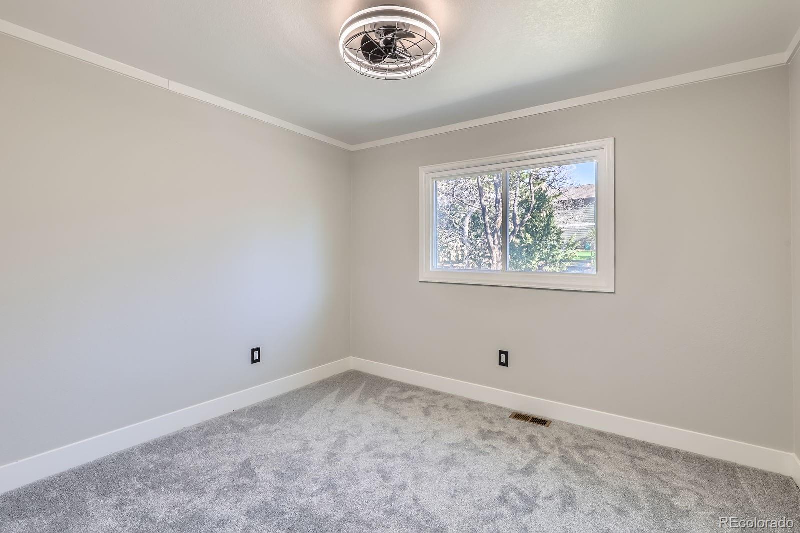 10587 W Chautauga Mountain