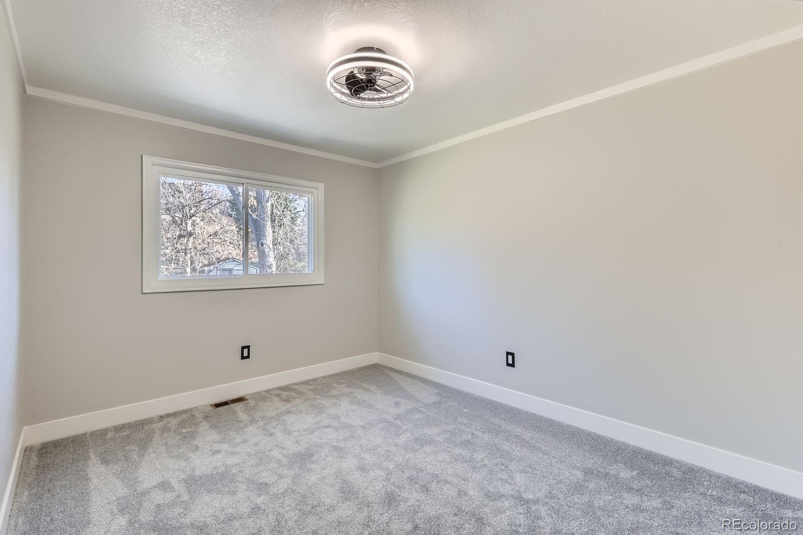 10587 W Chautauga Mountain