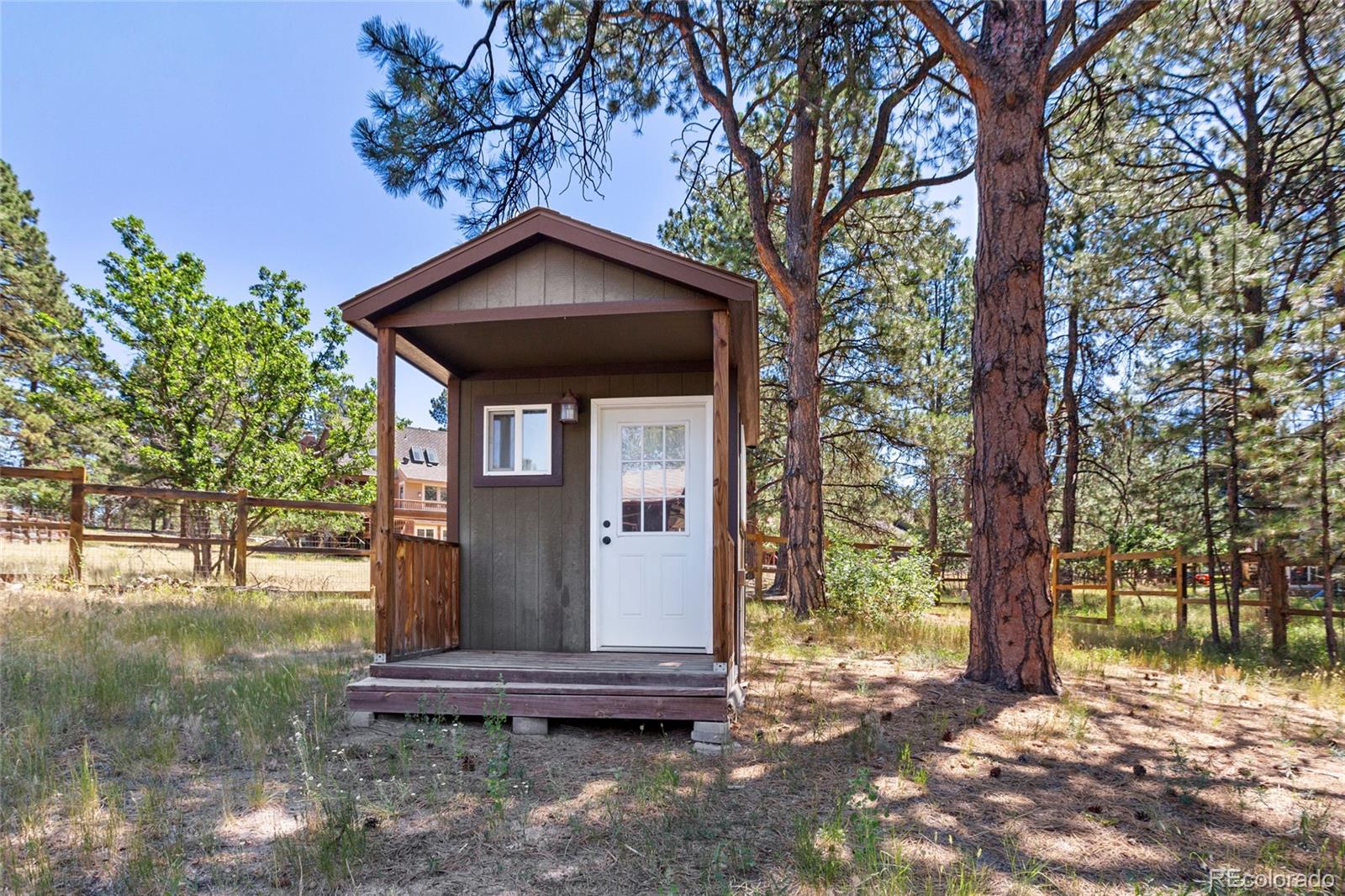 6048 Ponderosa Way