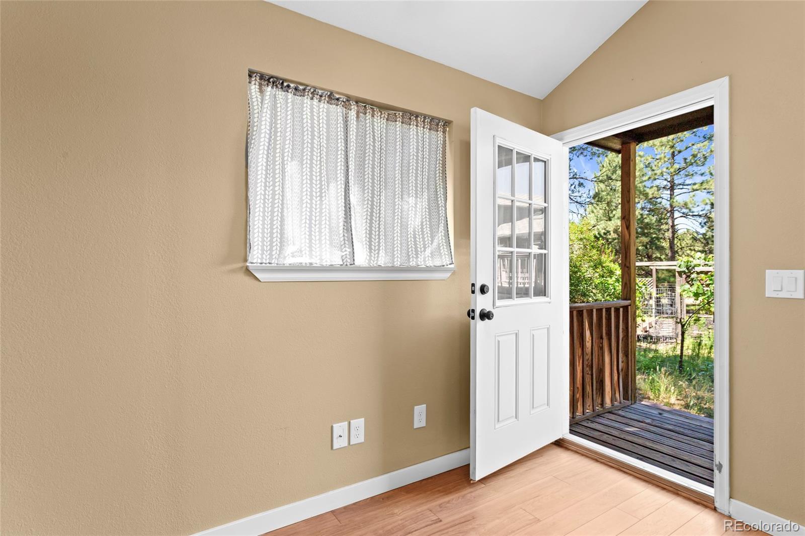 6048 Ponderosa Way