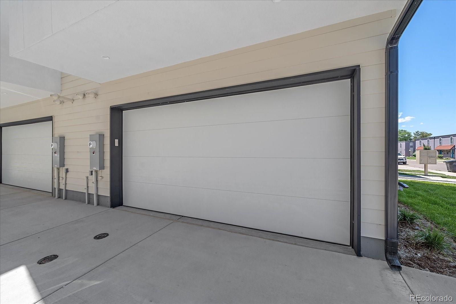 5098 E Donald