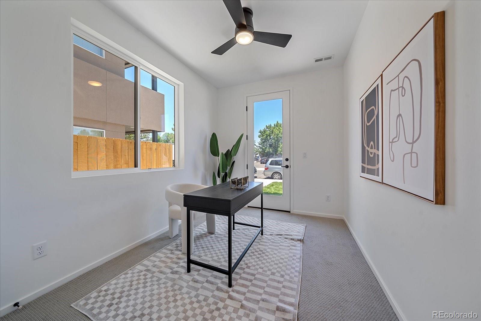 5098 E Donald