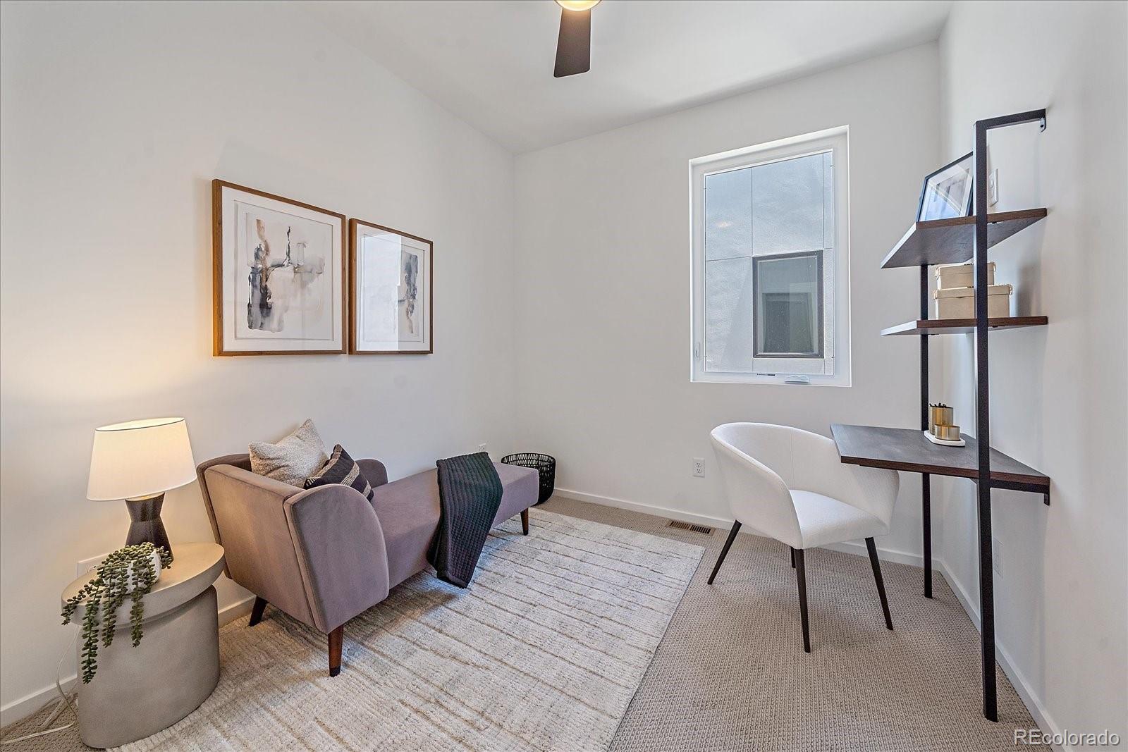 5098 E Donald