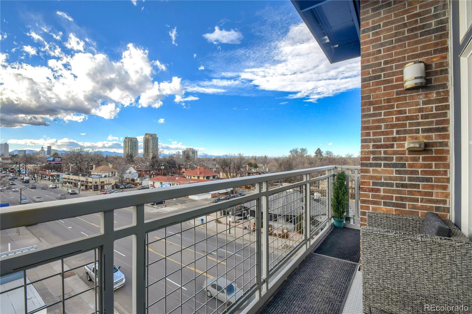 1488 Madison Street Unit: 404