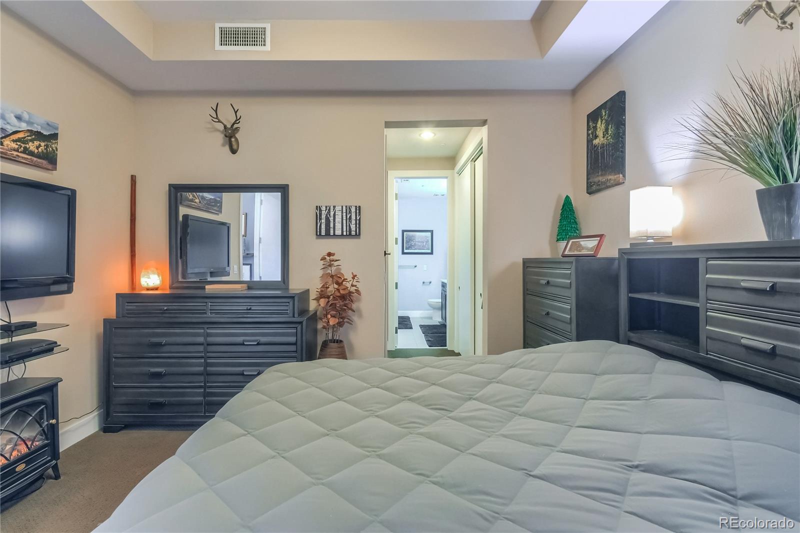 1488 Madison Street Unit: 404