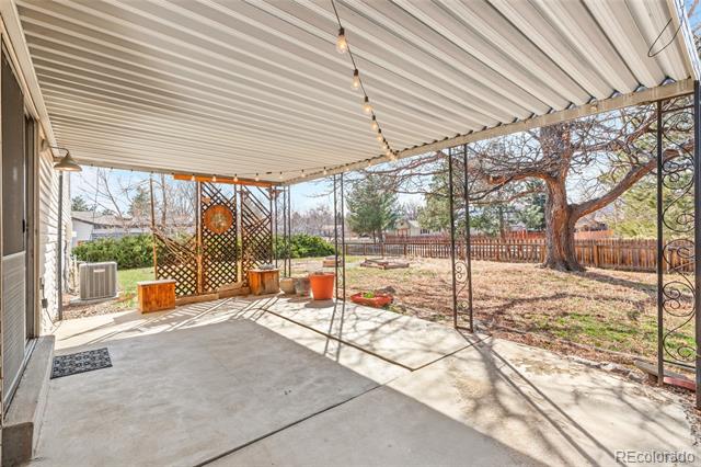 7325 Taft Court