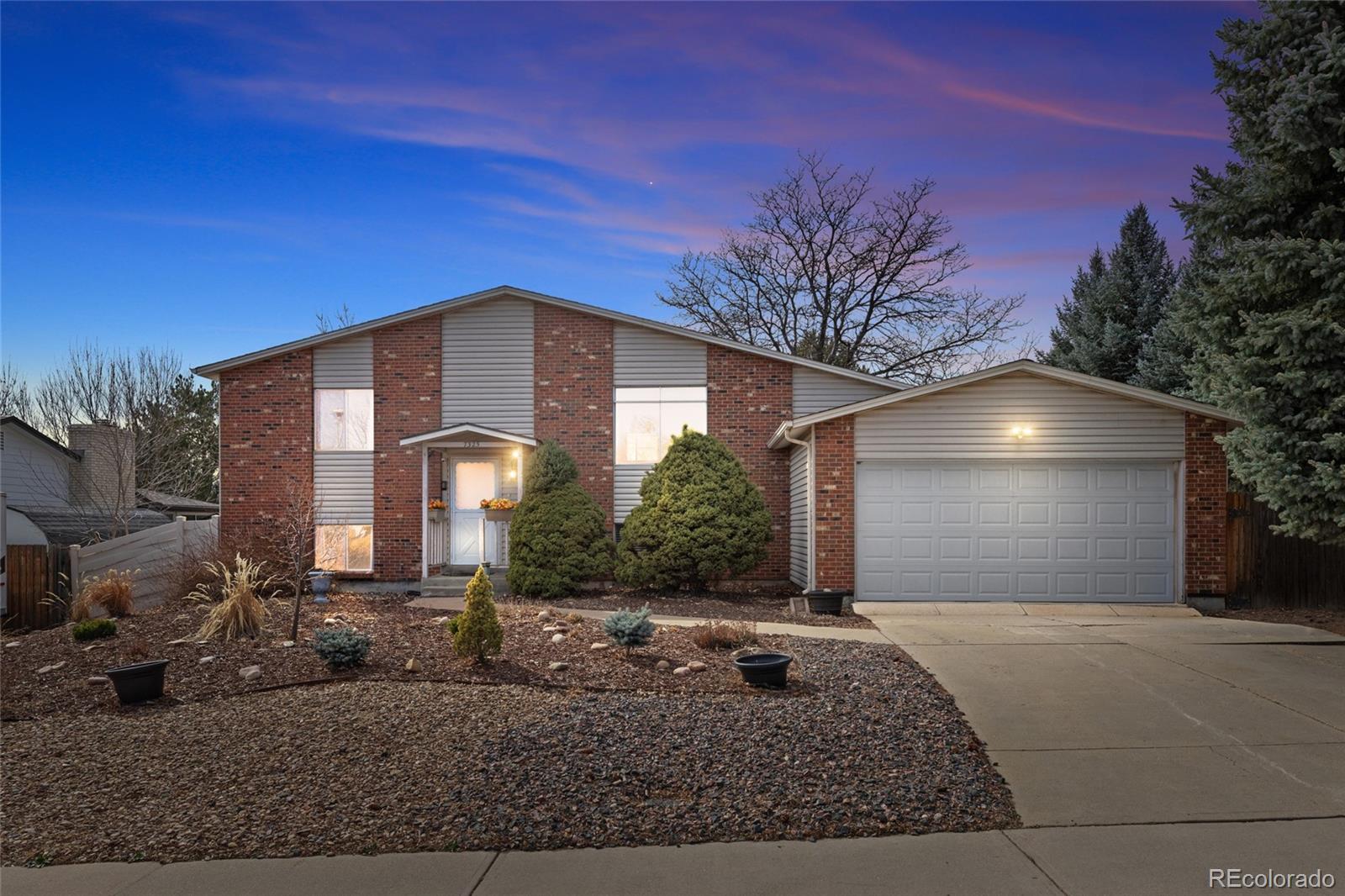 7325 Taft Court