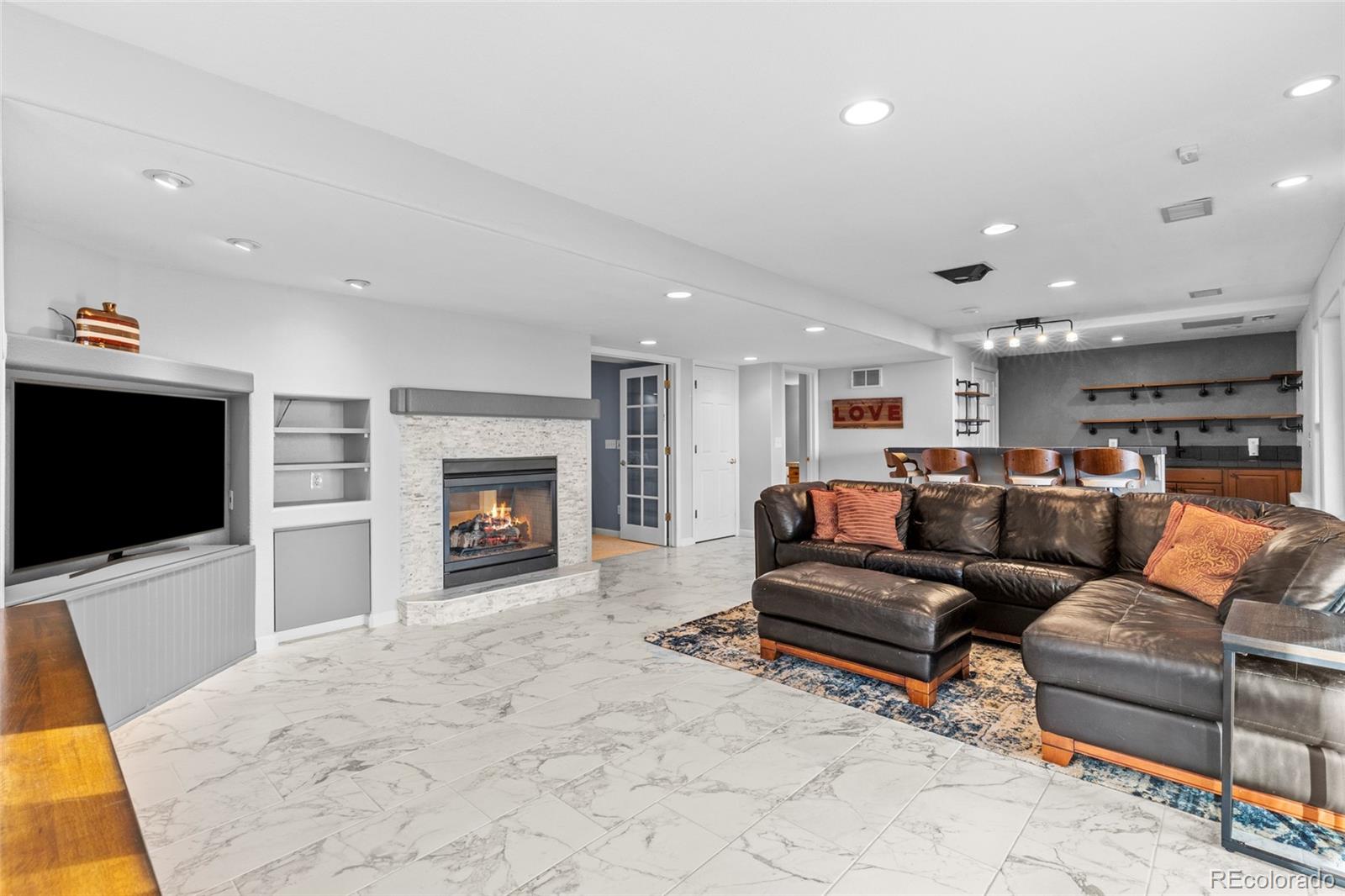 17076 W 71st Place