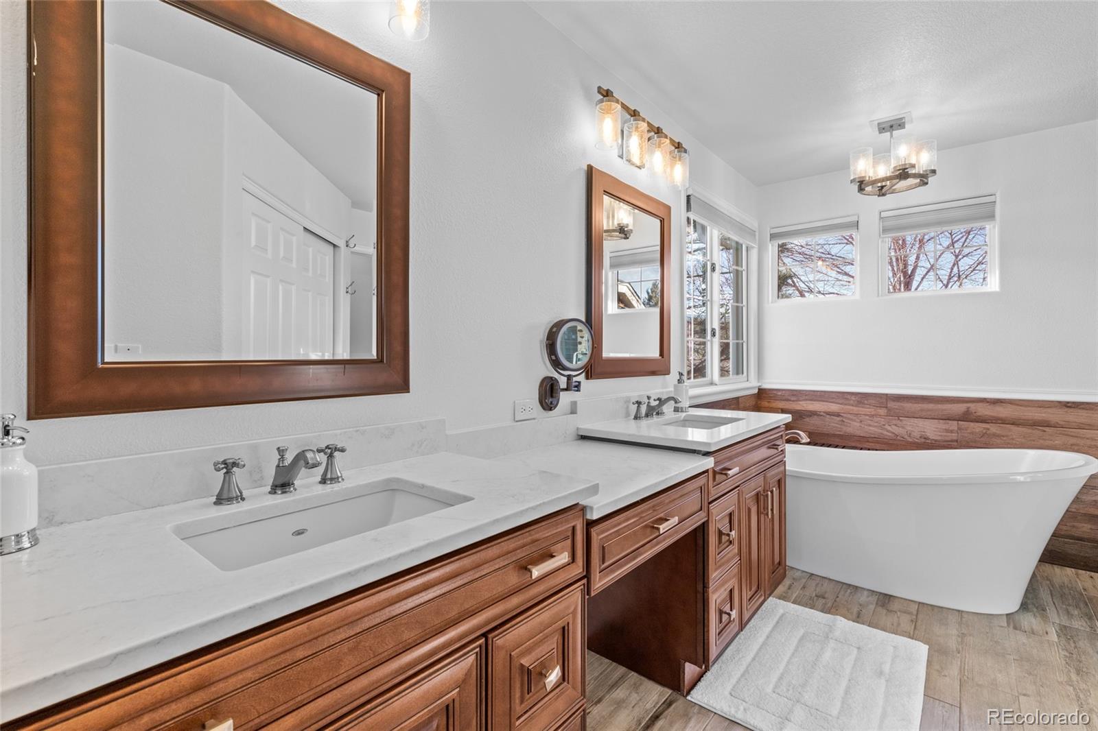 17076 W 71st Place