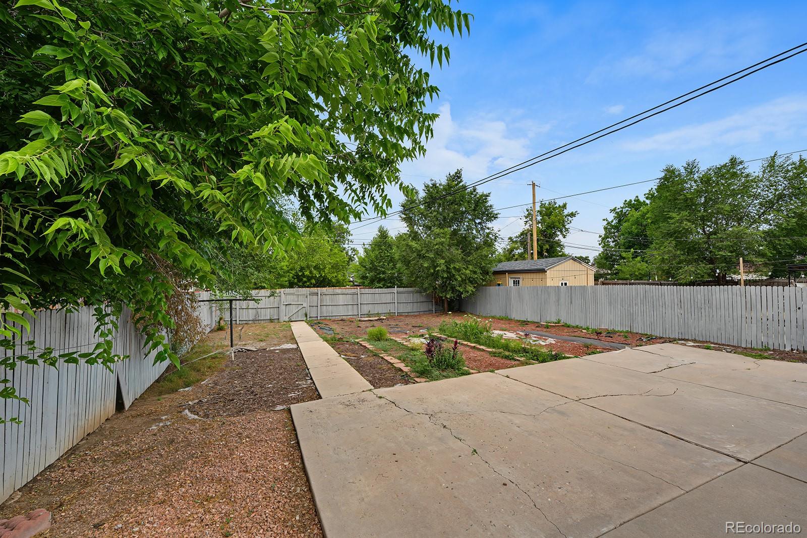 452 N Perry Street