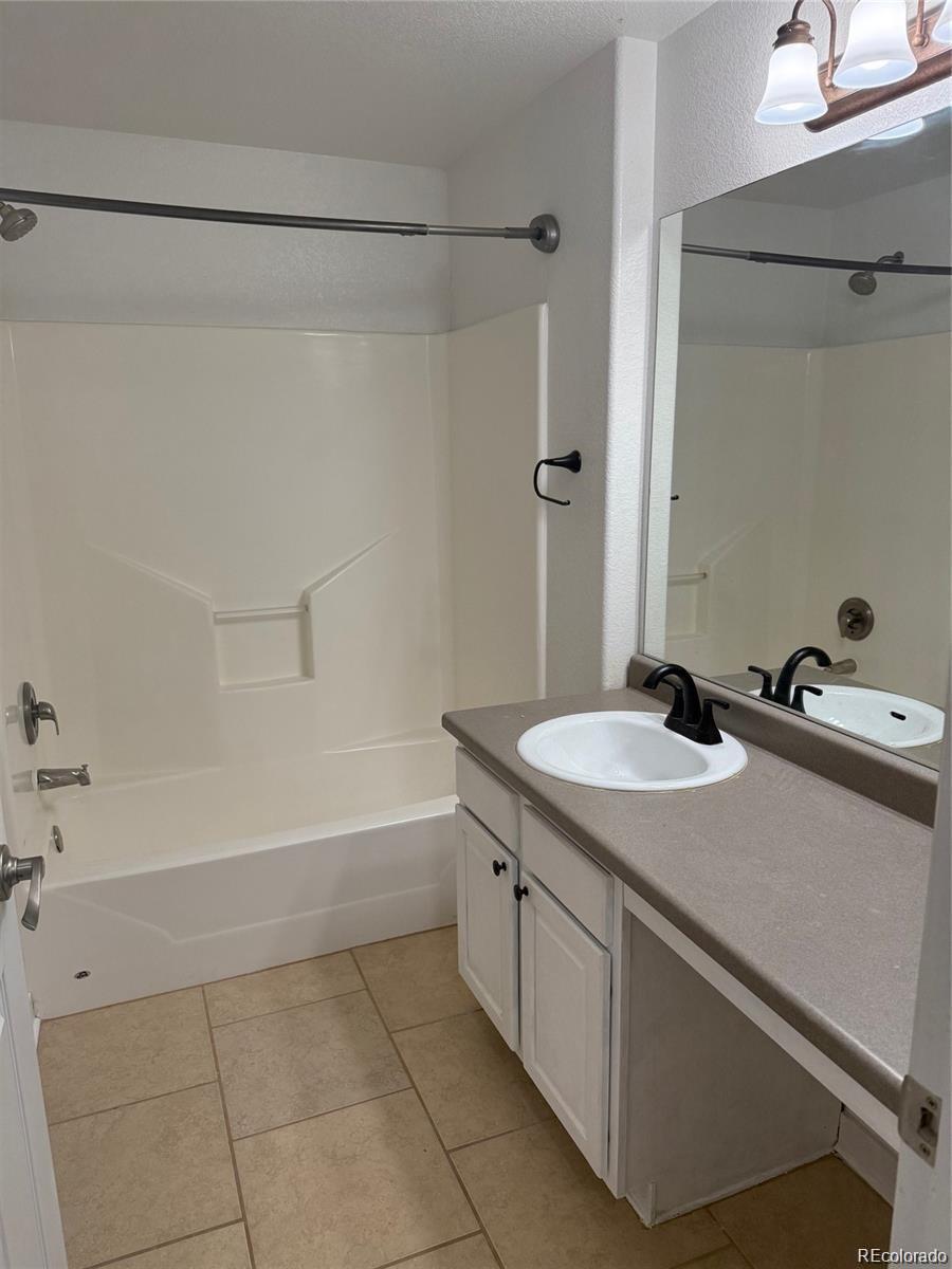 22685 E Ontario Drive Unit: 204