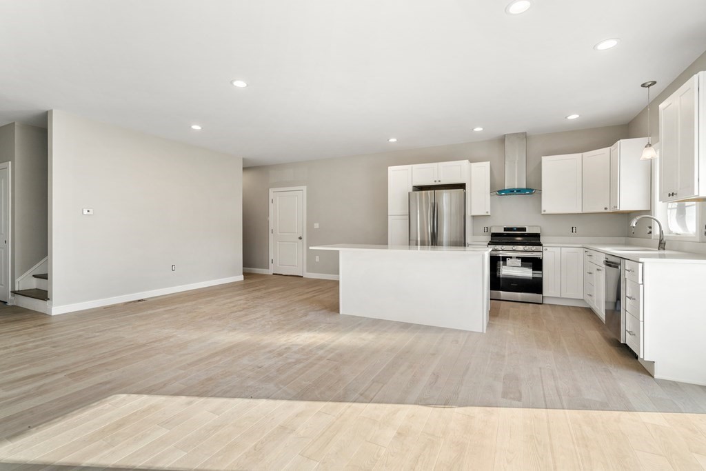150 Sylvan Streeet Unit: 2