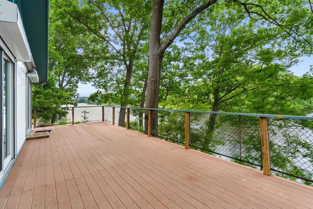 5 Norwood Pond Rd