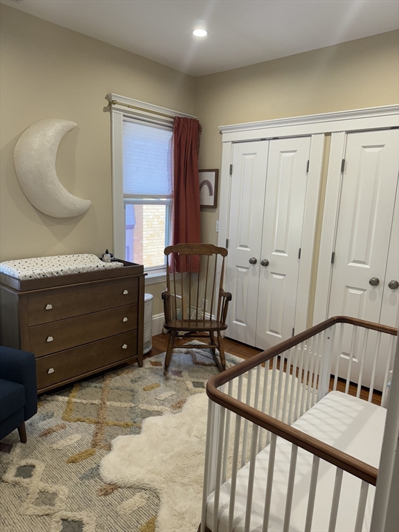 10 Fairview St # 1