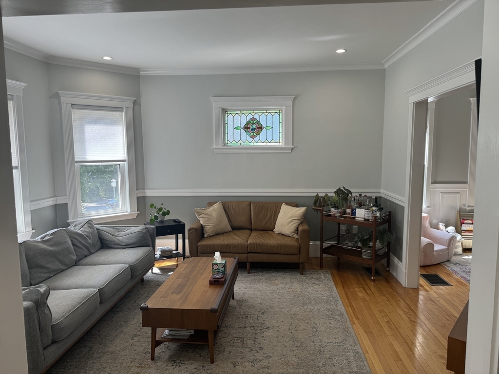 10 Fairview St # 1