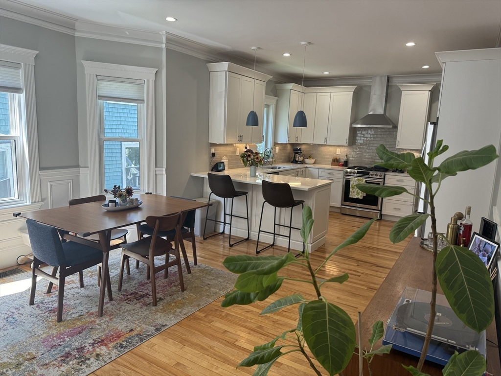 10 Fairview St # 1