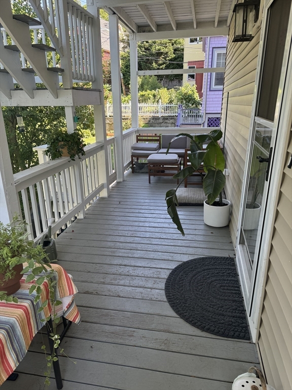 10 Fairview St # 1