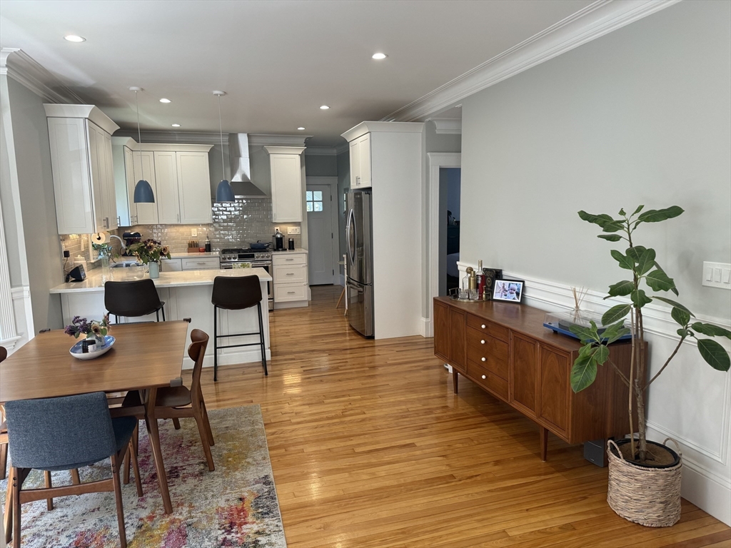 10 Fairview St # 1