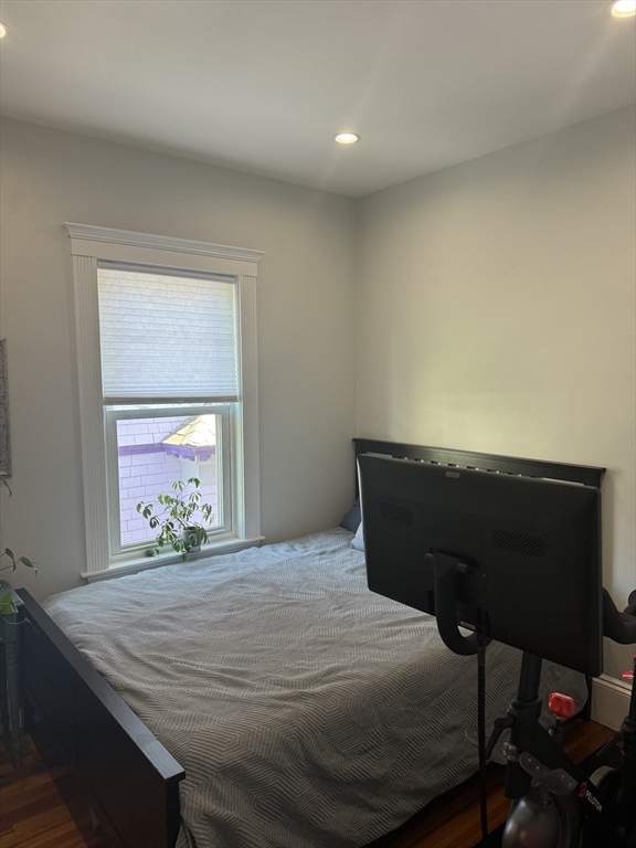 10 Fairview St # 1