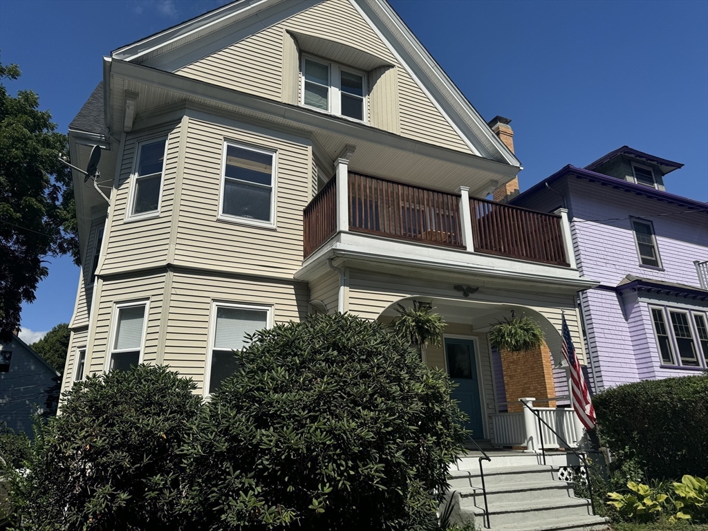 10 Fairview St # 1