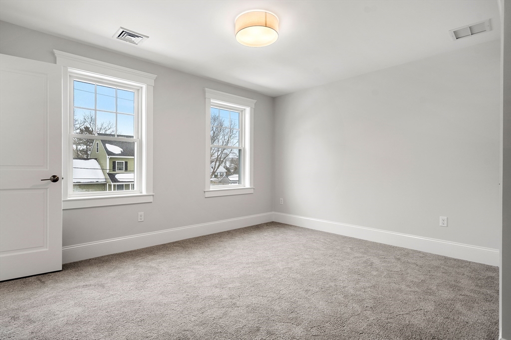 125 Livingstone Ave