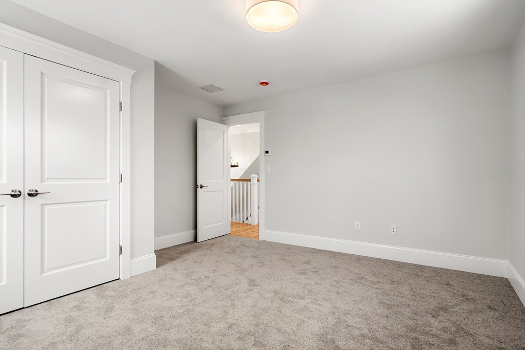 125 Livingstone Ave
