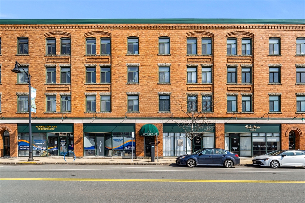 315 Rantoul St # 106