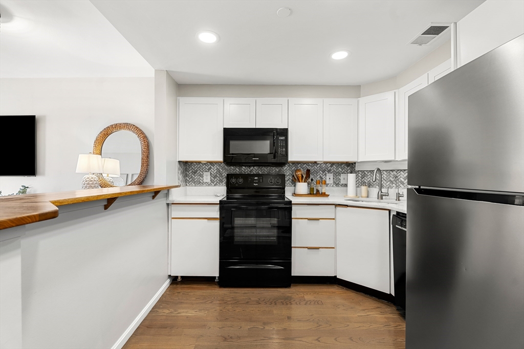 315 Rantoul St # 106