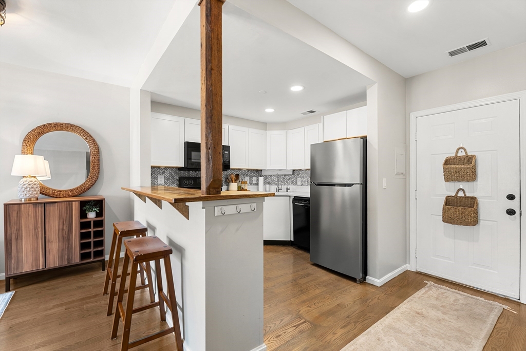 315 Rantoul St # 106