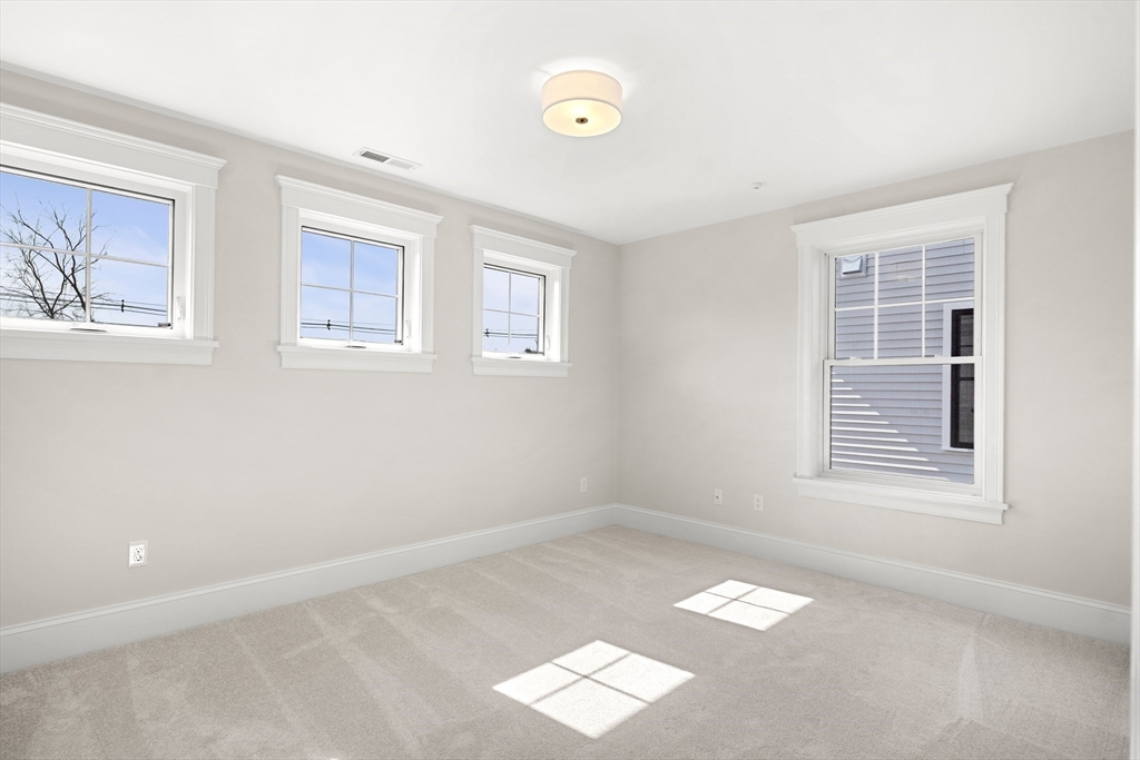 24 Fellows Rd # 3