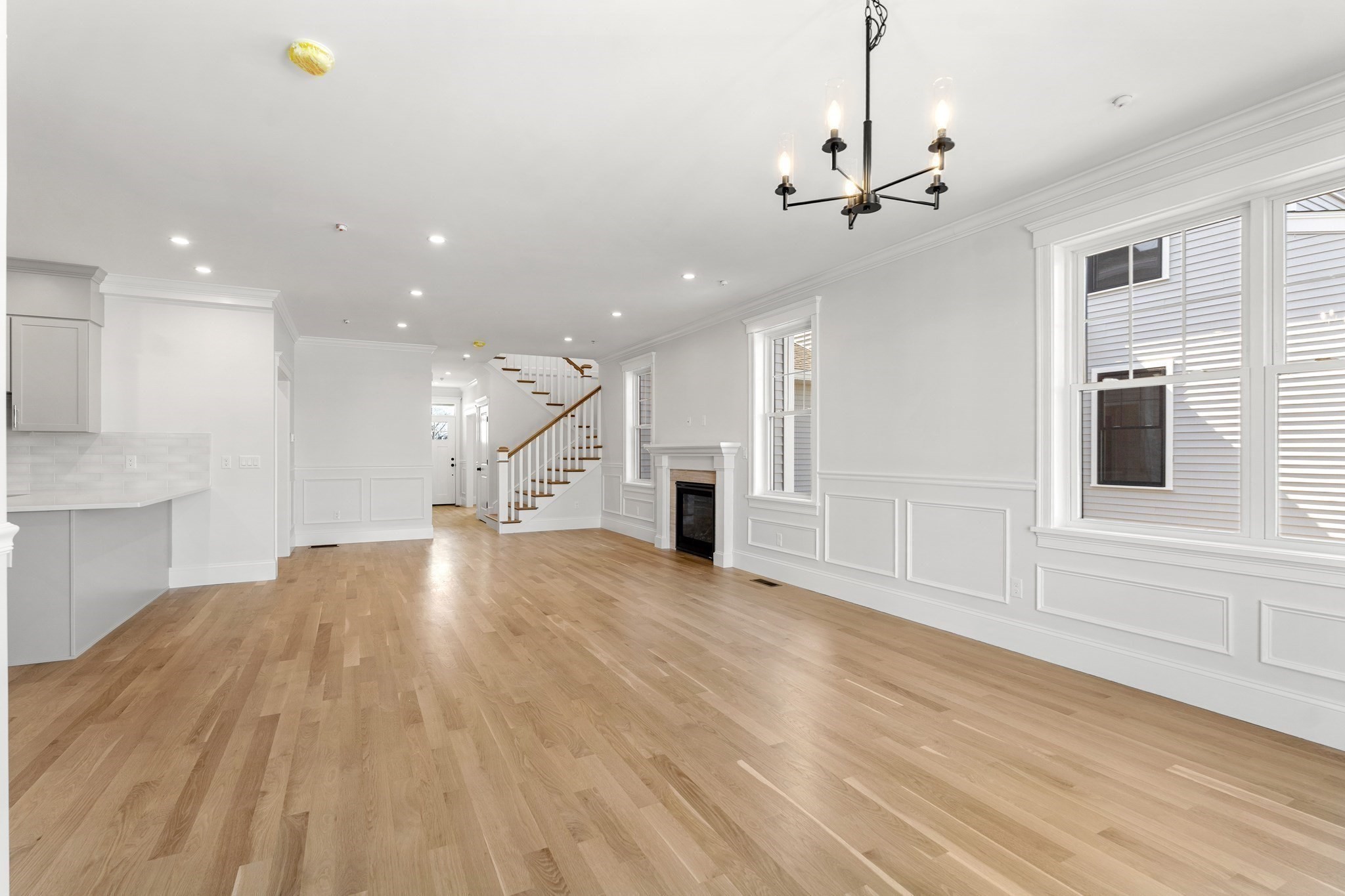 24 Fellows Rd # 3