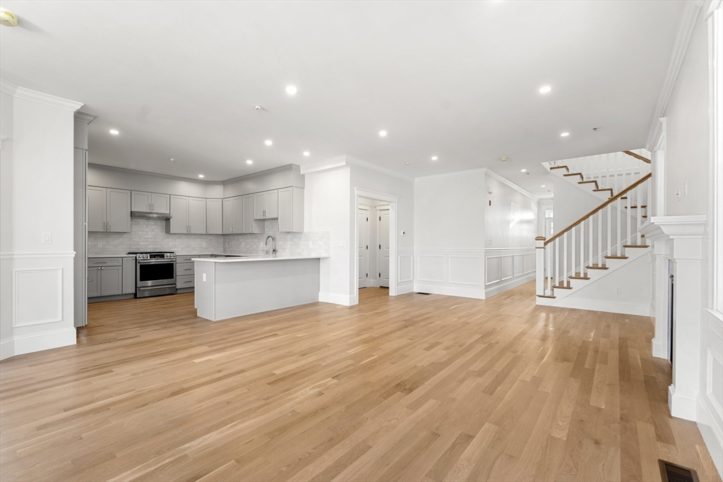 24 Fellows Rd # 3