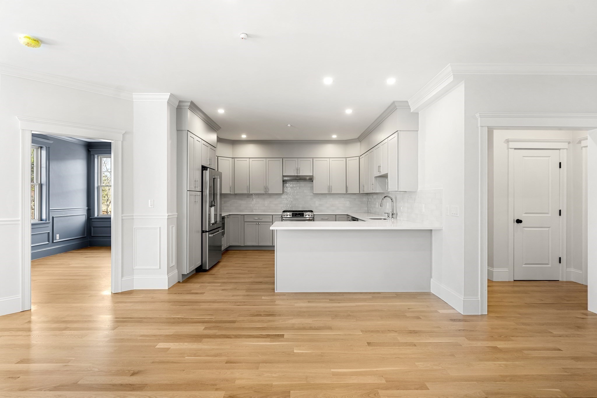24 Fellows Rd # 3