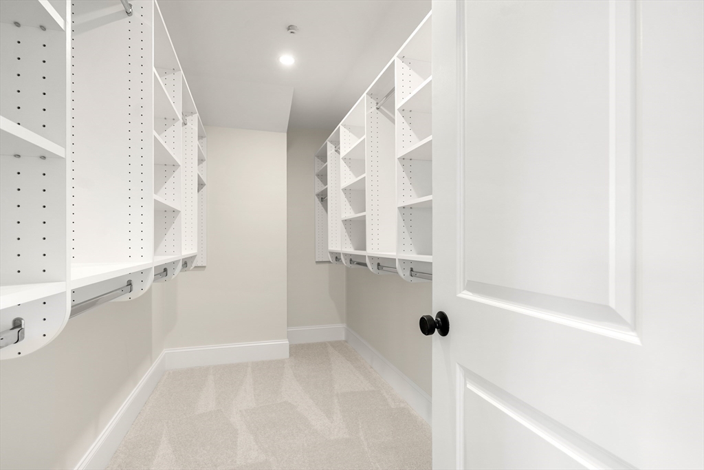 24 Fellows Rd # 3