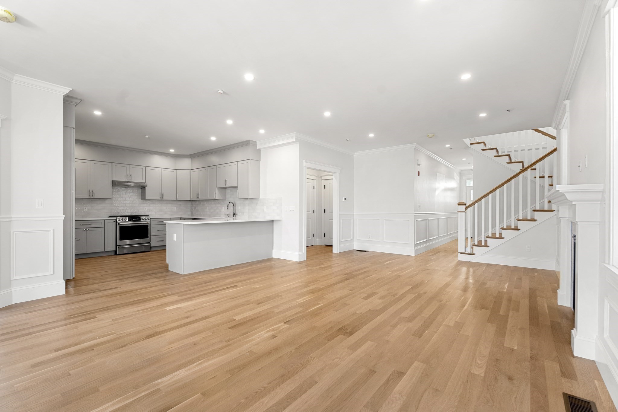 24 Fellows Rd # 3