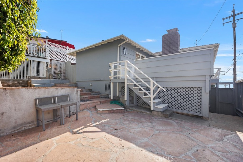 1800 Glenneyre Street