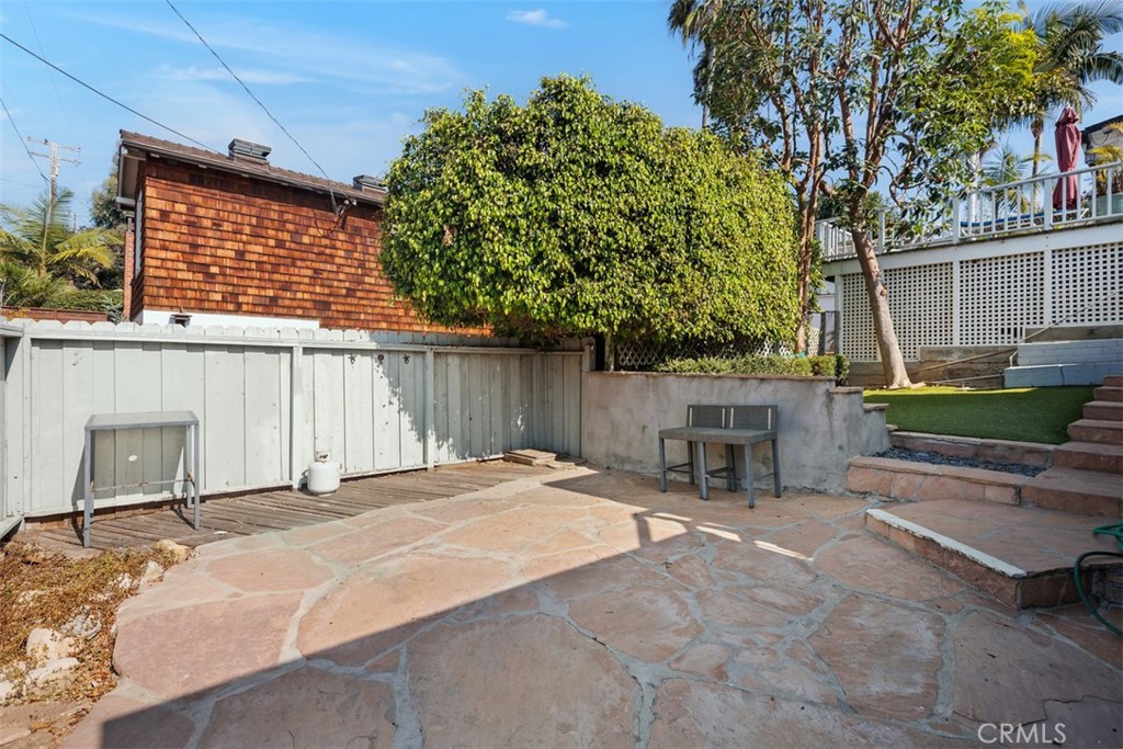 1800 Glenneyre Street