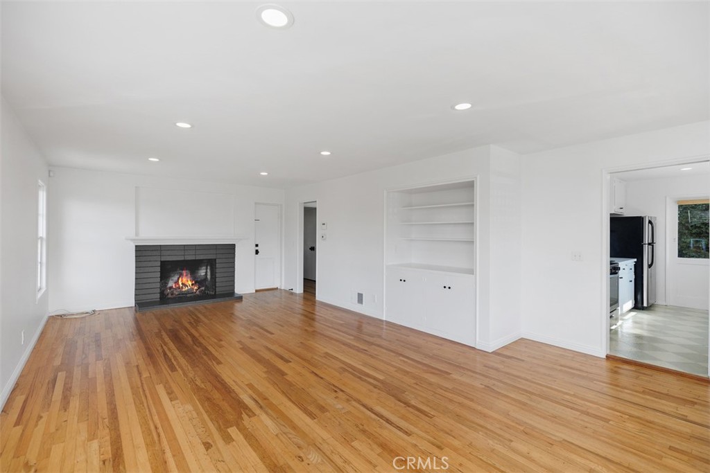 1800 Glenneyre Street