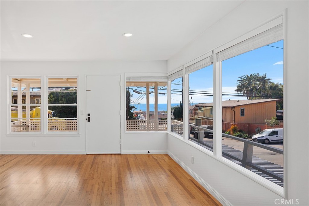 1800 Glenneyre Street