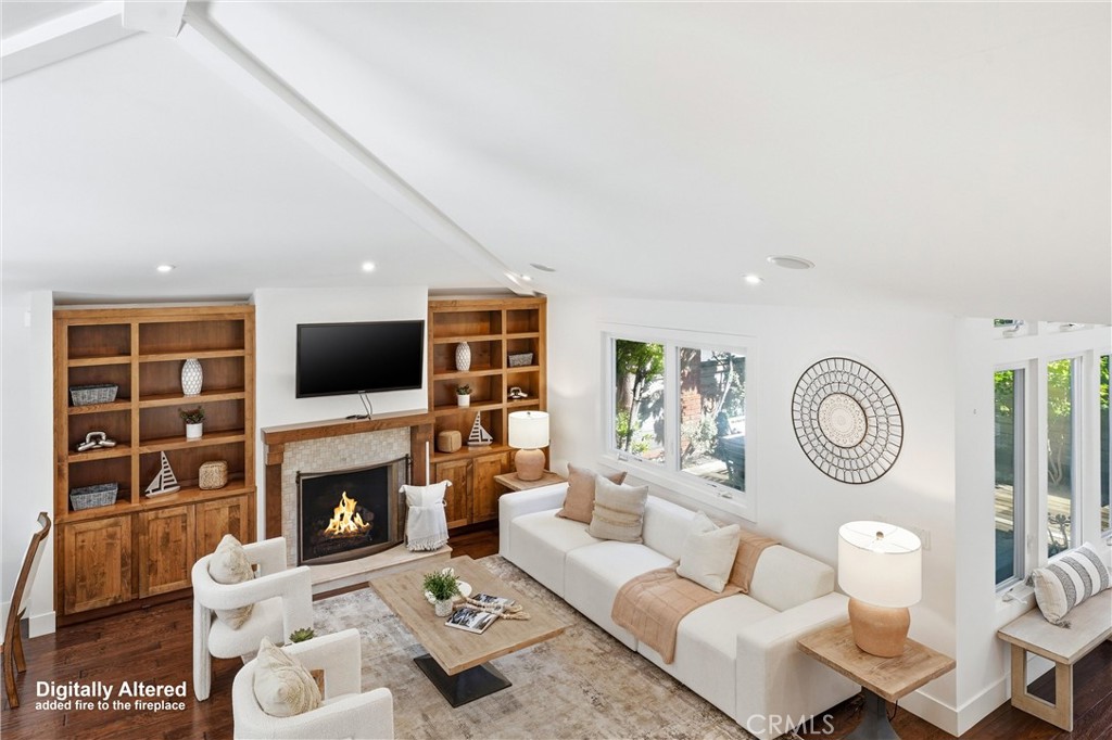 980 Bluebird Canyon