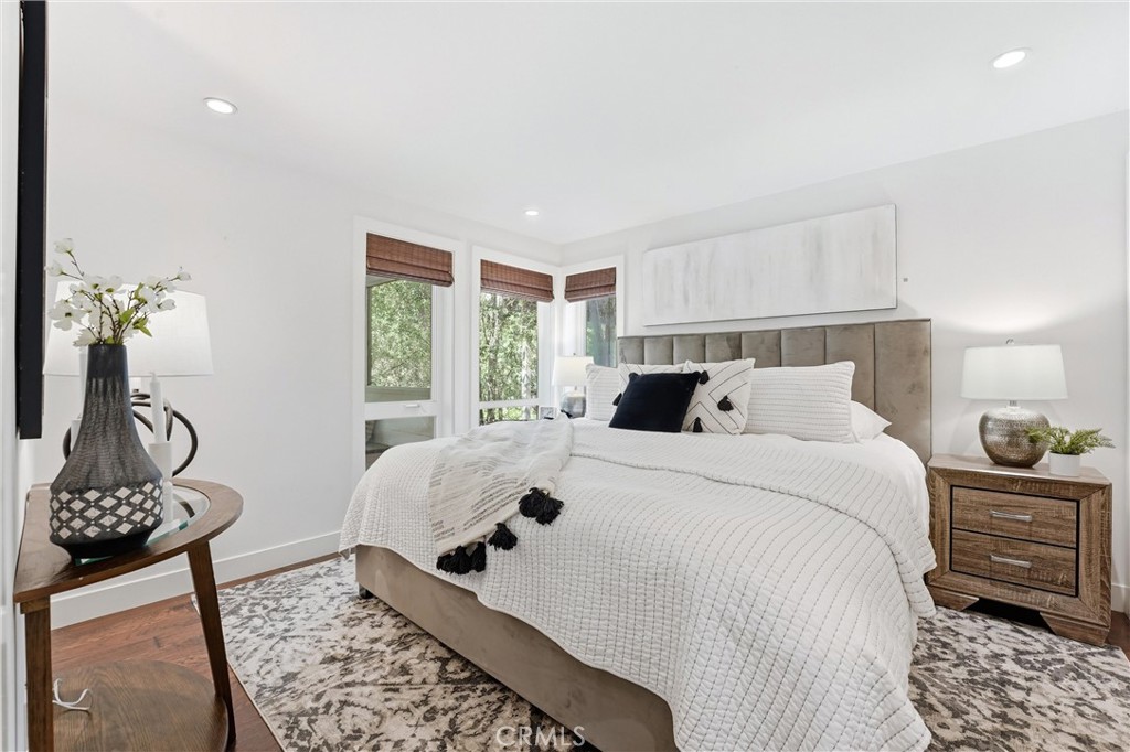 980 Bluebird Canyon