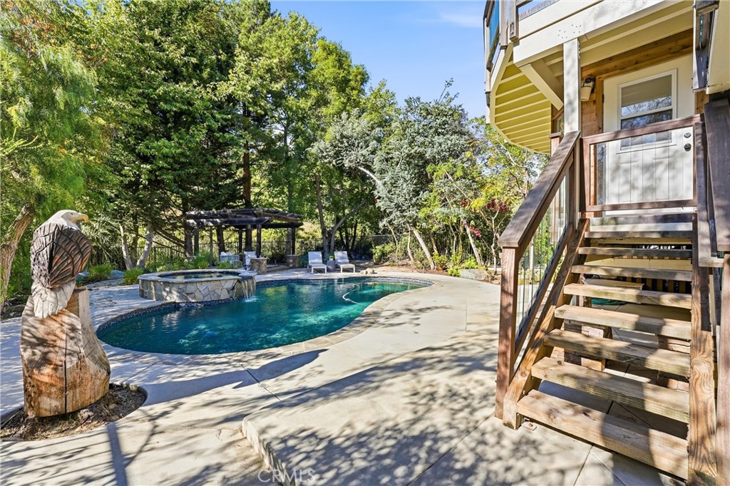 980 Bluebird Canyon
